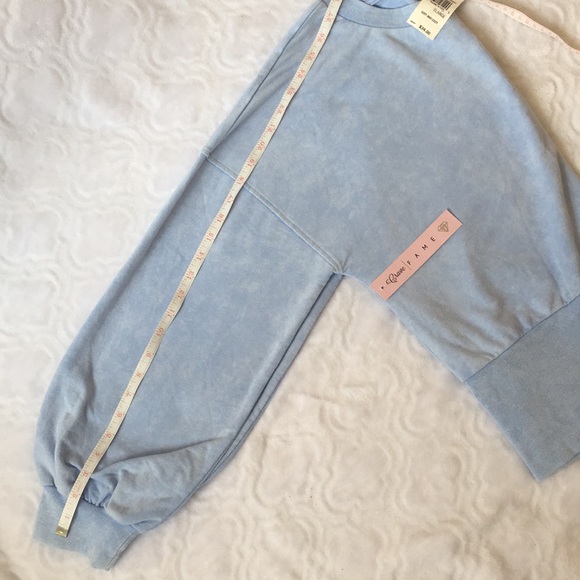 Crave Fame sweatshirt, juniors XL - Picture 2 of 6